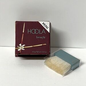 Benefit Hola Mini bronzer